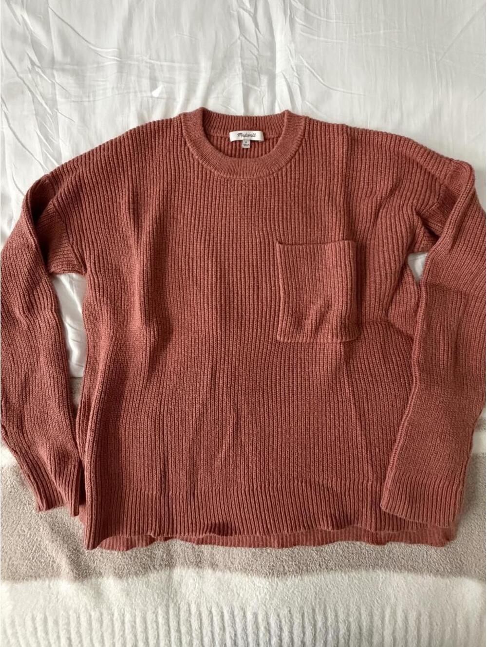 Madewell rust colored ribbed knit sweater with pocket in size S #madewell #cozy